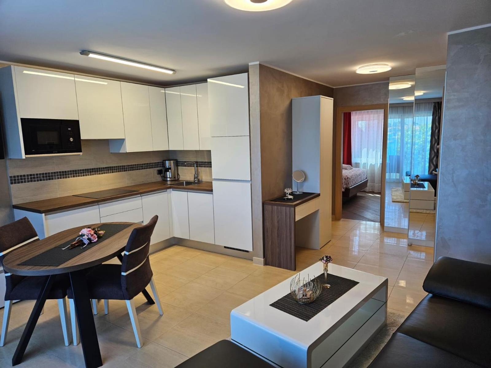Apartments Riva-Interauto أوماغ المظهر الخارجي الصورة