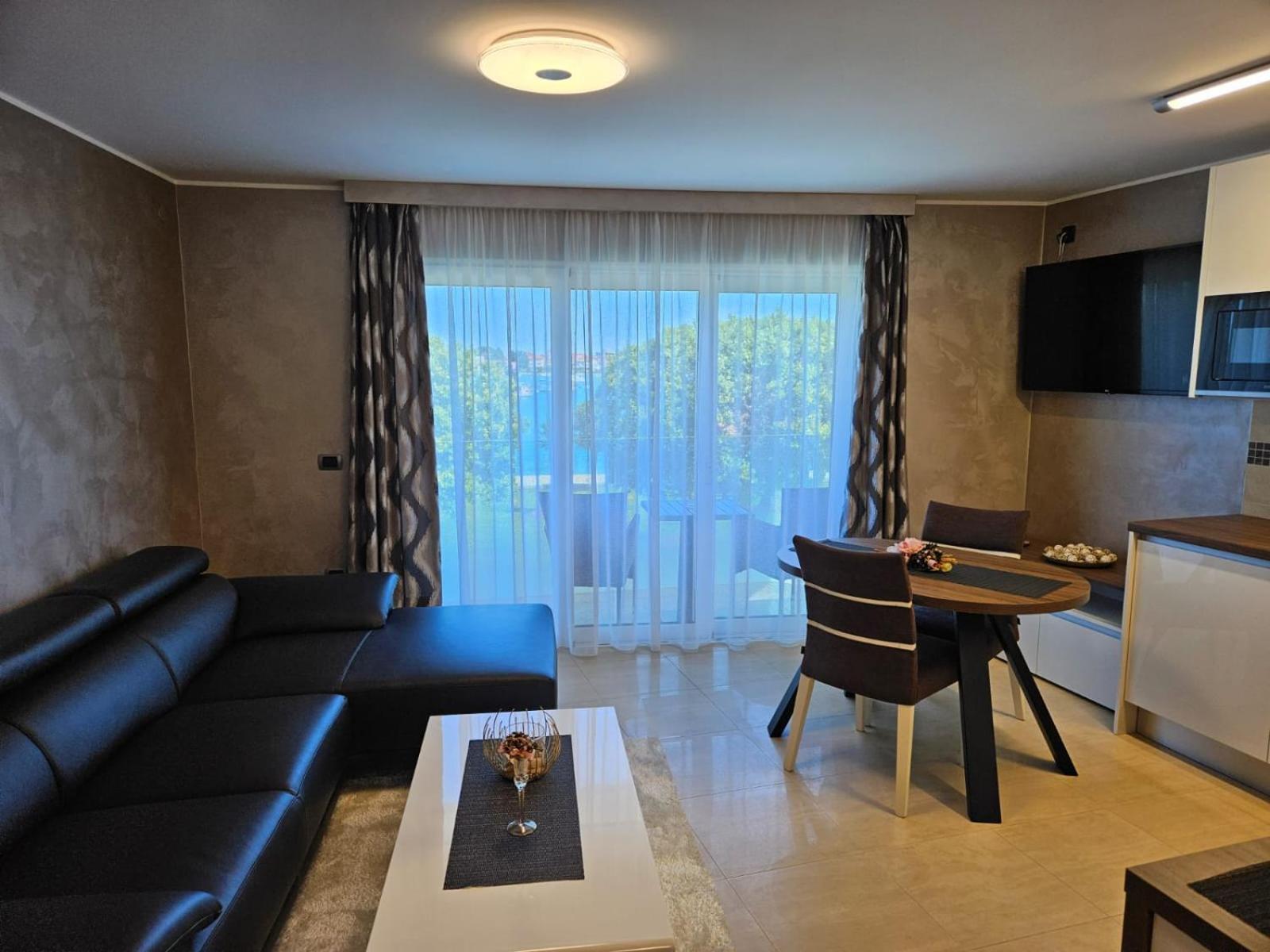 Apartments Riva-Interauto أوماغ المظهر الخارجي الصورة